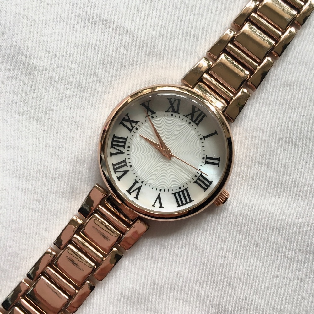 FREE W BUNDLE - Forever 21 Rose Gold Colored Watch w/ Pearly Face - Picture 3 of 12